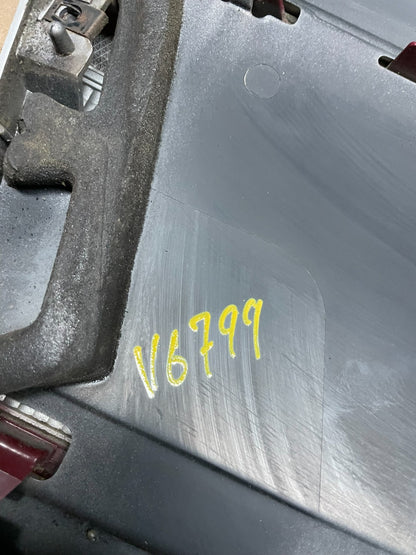 2000-2002 Saturn SL2 Sedan Center Tail Light Lid Trunk Rear Panel  V6799 DG12