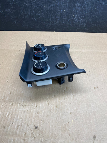 2011 to 2015 Nissan Rogue Heater Temperature AC Climate Control AC6308 DG1