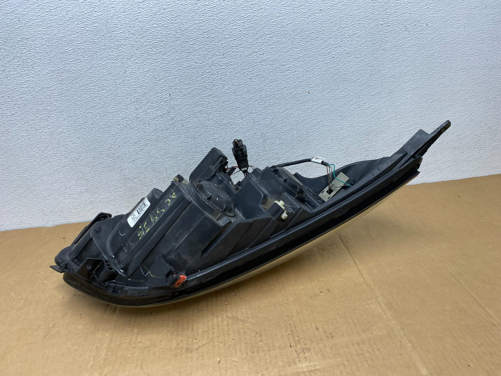 2013 2014 2015 Chevrolet Malibu Headlight Projector Left Driver Side AC84556
