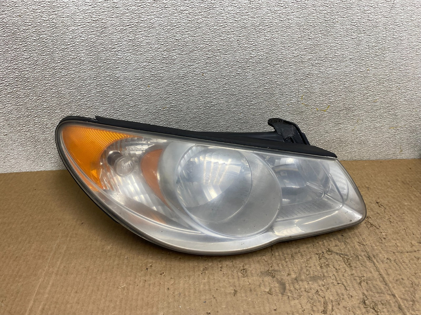 2007 2008 2009 2010 Hyundai Elantra Right Passenger Side Headlight OEM W7645 DW0