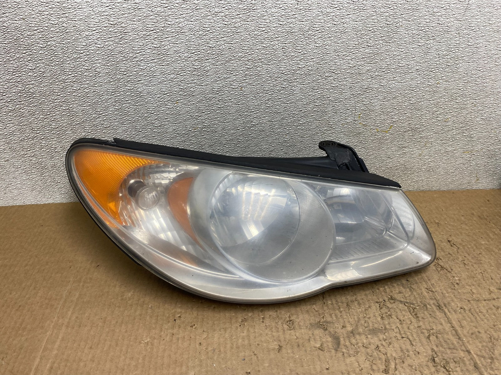 2007 2008 2009 2010 Hyundai Elantra Right Passenger Side Headlight OEM W7645 DW0