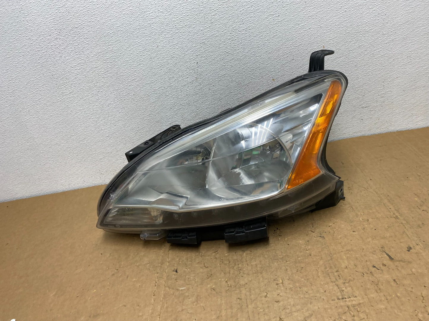 2013 - 2015 Nissan Sentra W/LED Halogen Left Driver LH Headlight AD0658 DW0