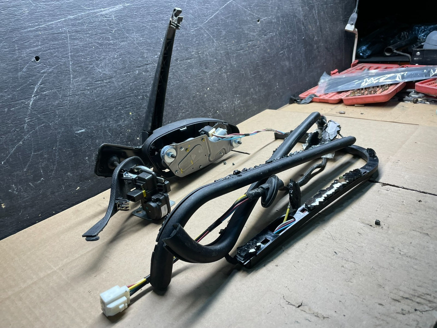 2011-2013 Jeep Grand Cherokee Tailgate Back Door Rear Wiper Motor Wiper V9050 DG3