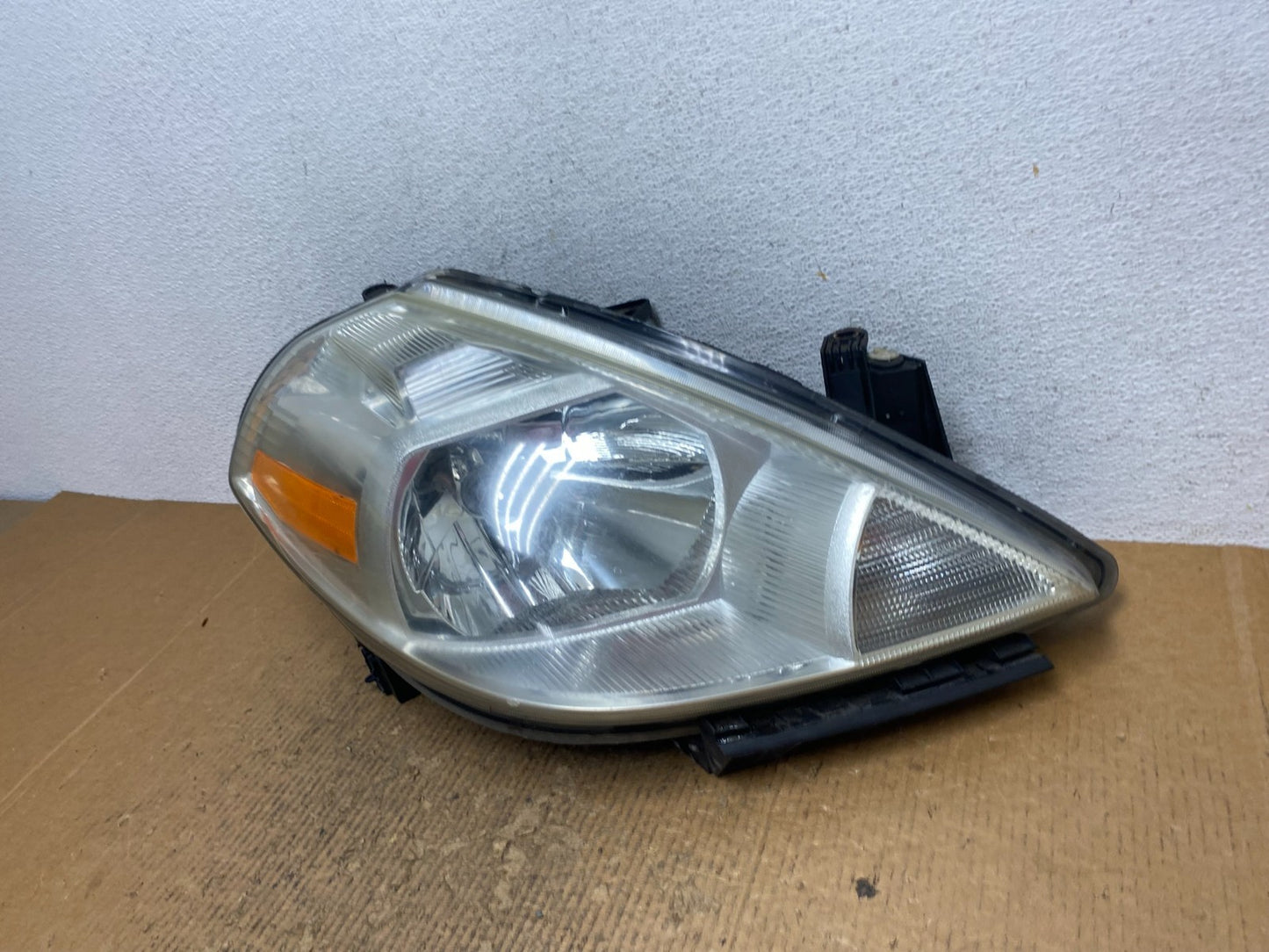 2008 to 2012 Nissan Versa Headlight Right Passenger Rh Side AE2878 DW1