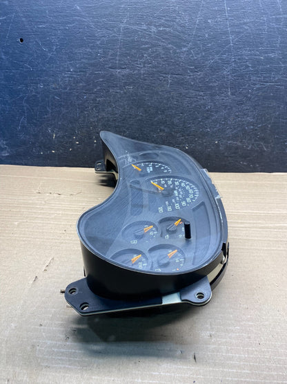 2003 to 2006 Chevrolet Silverado Speedometer Instrument Cluster AH9928 DW2