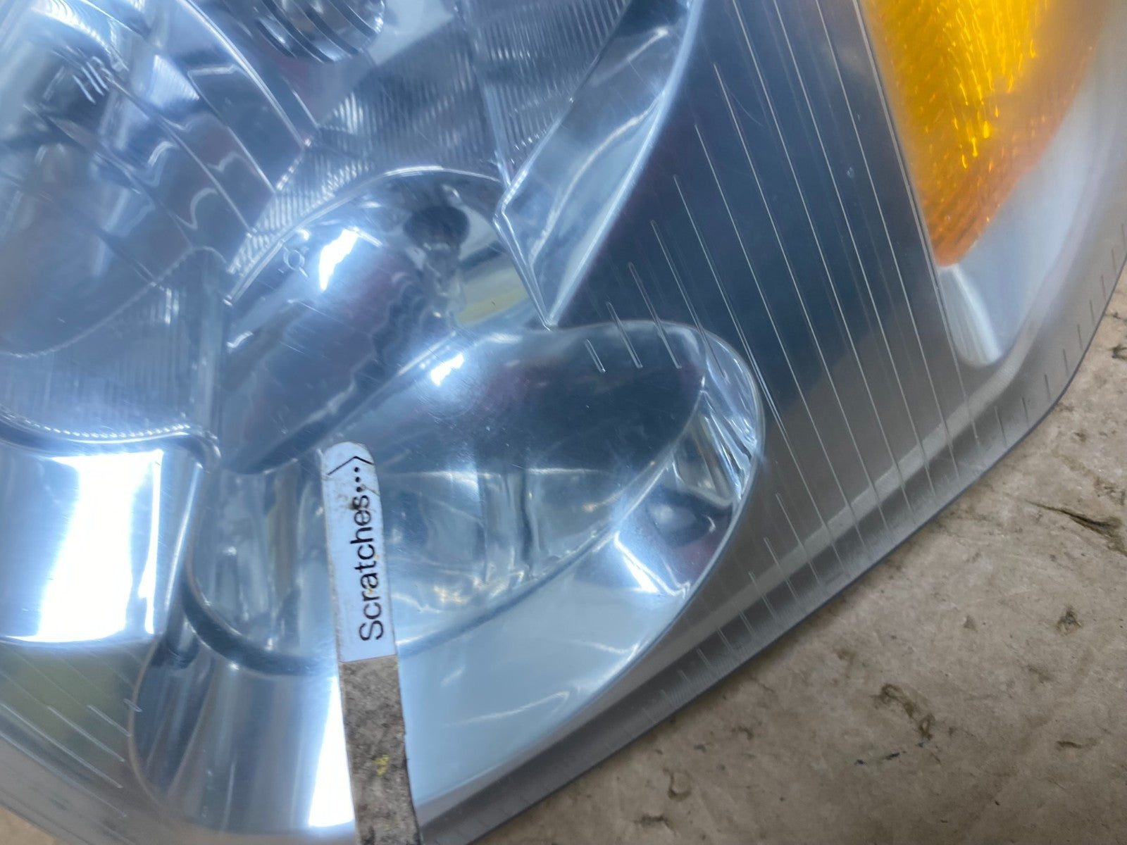 2002 to 2009 Gmc Envoy Left Driver Lh Side Headlight Halogen AC8167 DW3