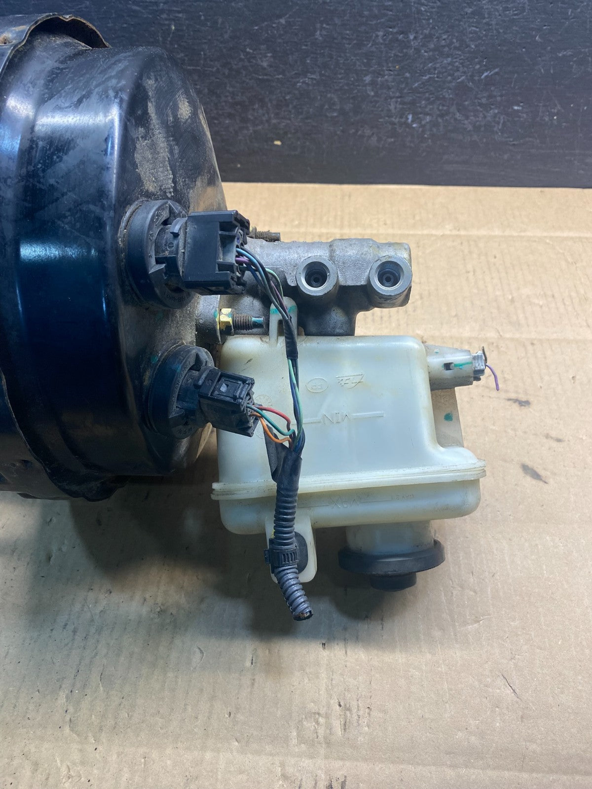 2007 to 2017 Toyota Sequoia Tundra 5.7 L Power Brake Booster Cylinder AD50684