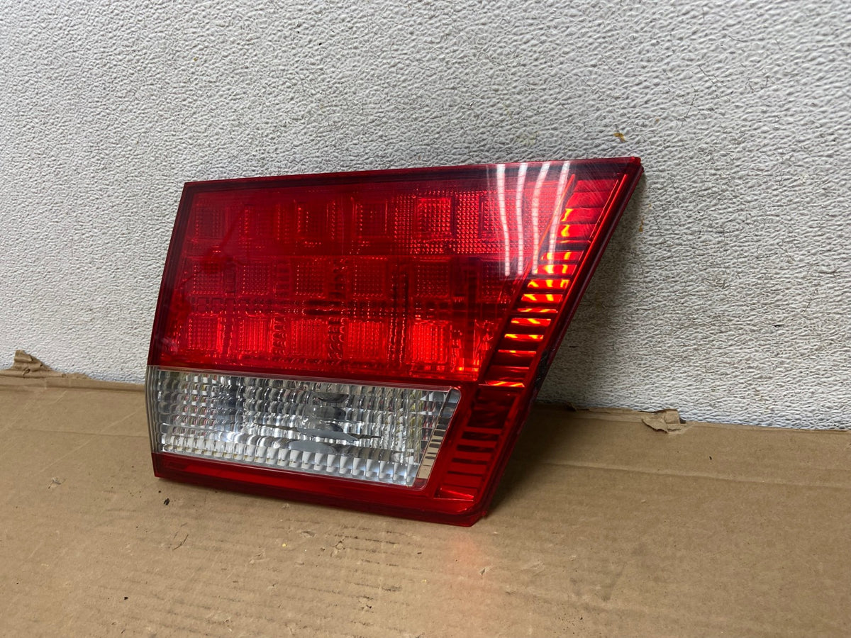 2005 2006 2007 Honda Odyssey Inner Right Passenger RH Tail Light AG9205 LK2