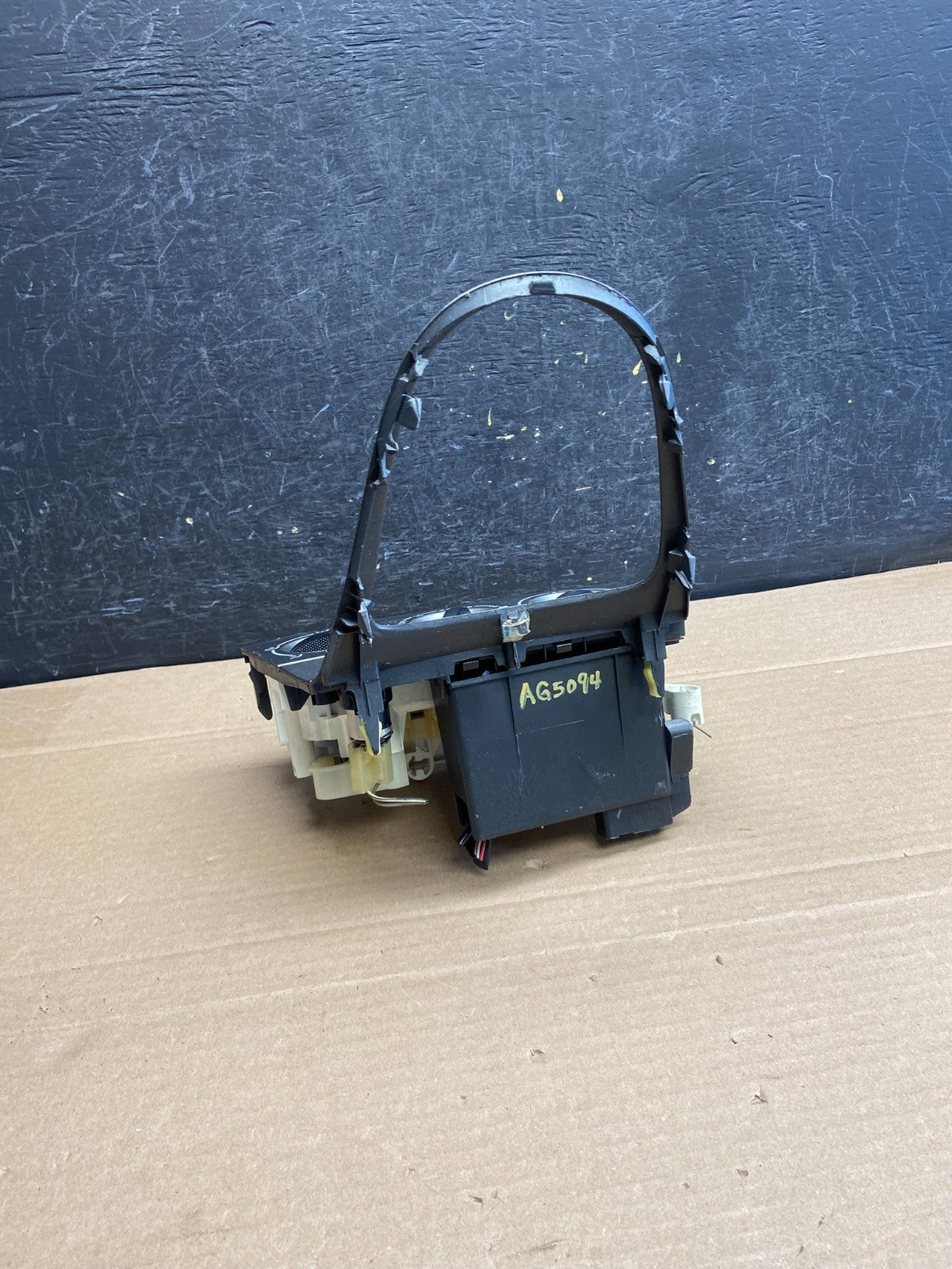 2003 to 2008 Toyota Corolla Matrix Climate Heater A/C AC Control Panel AG5094 DG4