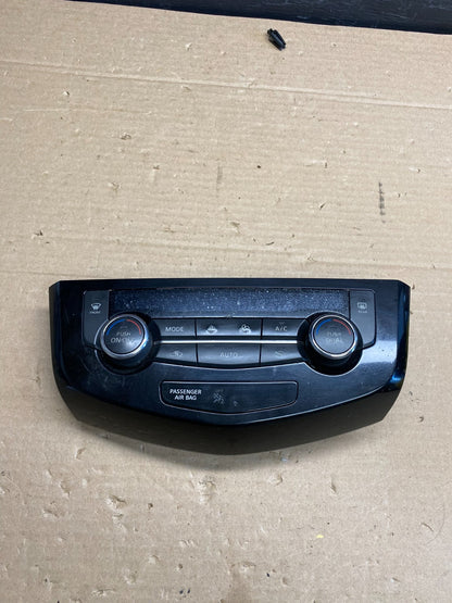 2017 to 2020 Nissan Rogue Heater Temperature AC Climate Control AG5222 DG0
