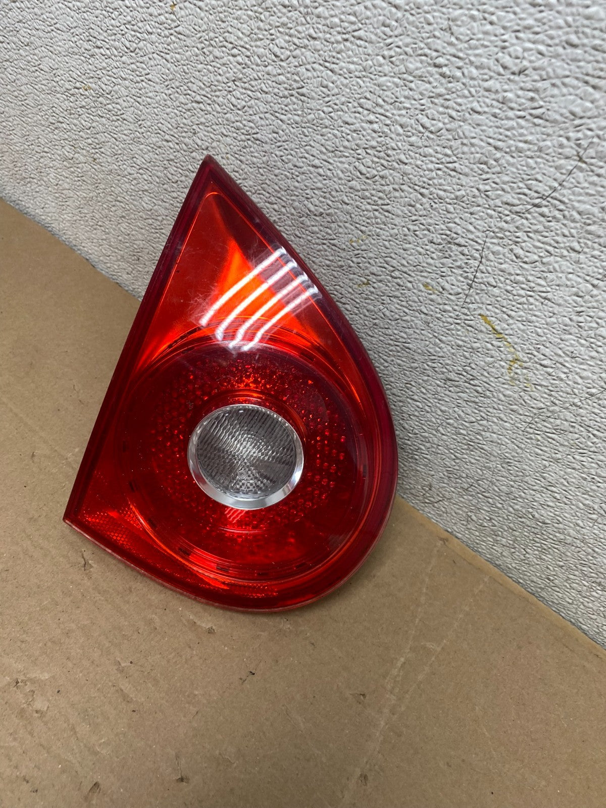 2006-2009 Volkswagen Golf Driver Left Side Tail Light Inner Trunk Lid Q8990 DW1