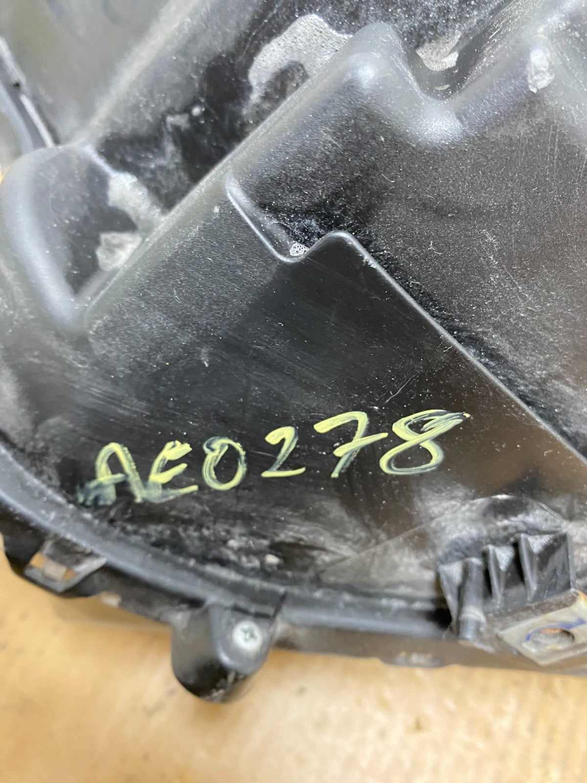 2017 to 2022 Honda CR-V Crv Right Passenger Side Headlight Halogen AE0278 DG12