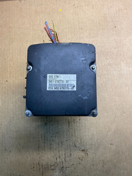 2007 to 2013 BMW X5 E70 ABS Anti-Lock Brake Pump Module OEM Z2395 DG0