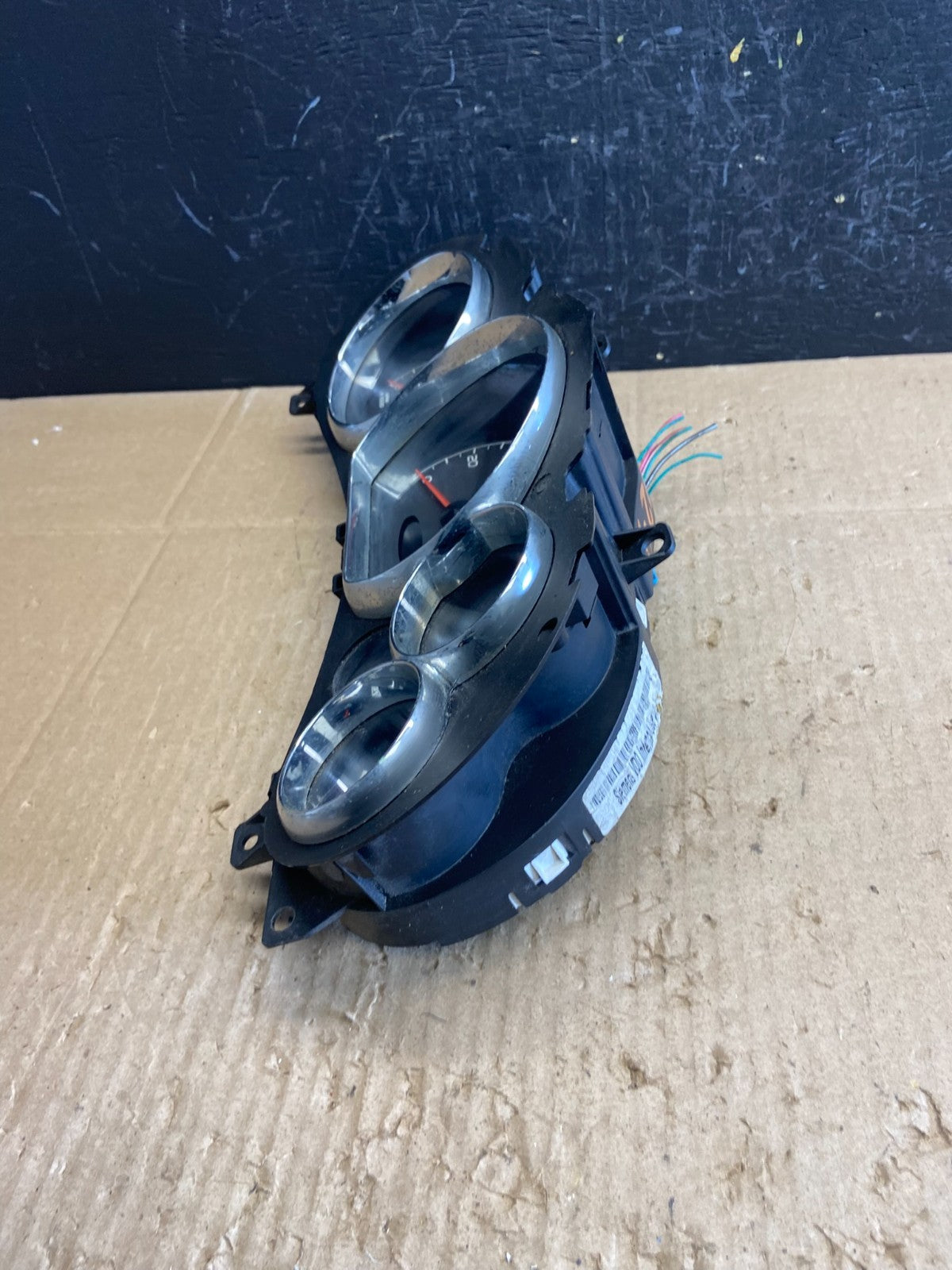 2001 - 2005 Pontiac Aztek Speedometer Cluster Gauge AE4300 DG2