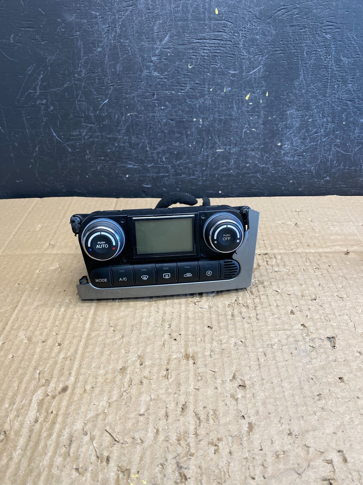 2007-2008 Hyundai Tiburon Center Climate Control Heater A/C ac9635 DG0