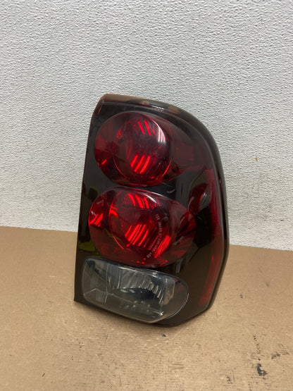 2002 to 2009 Chevrolet Trailblazer Right Passenger Rh Tail Light AF4828 LK0