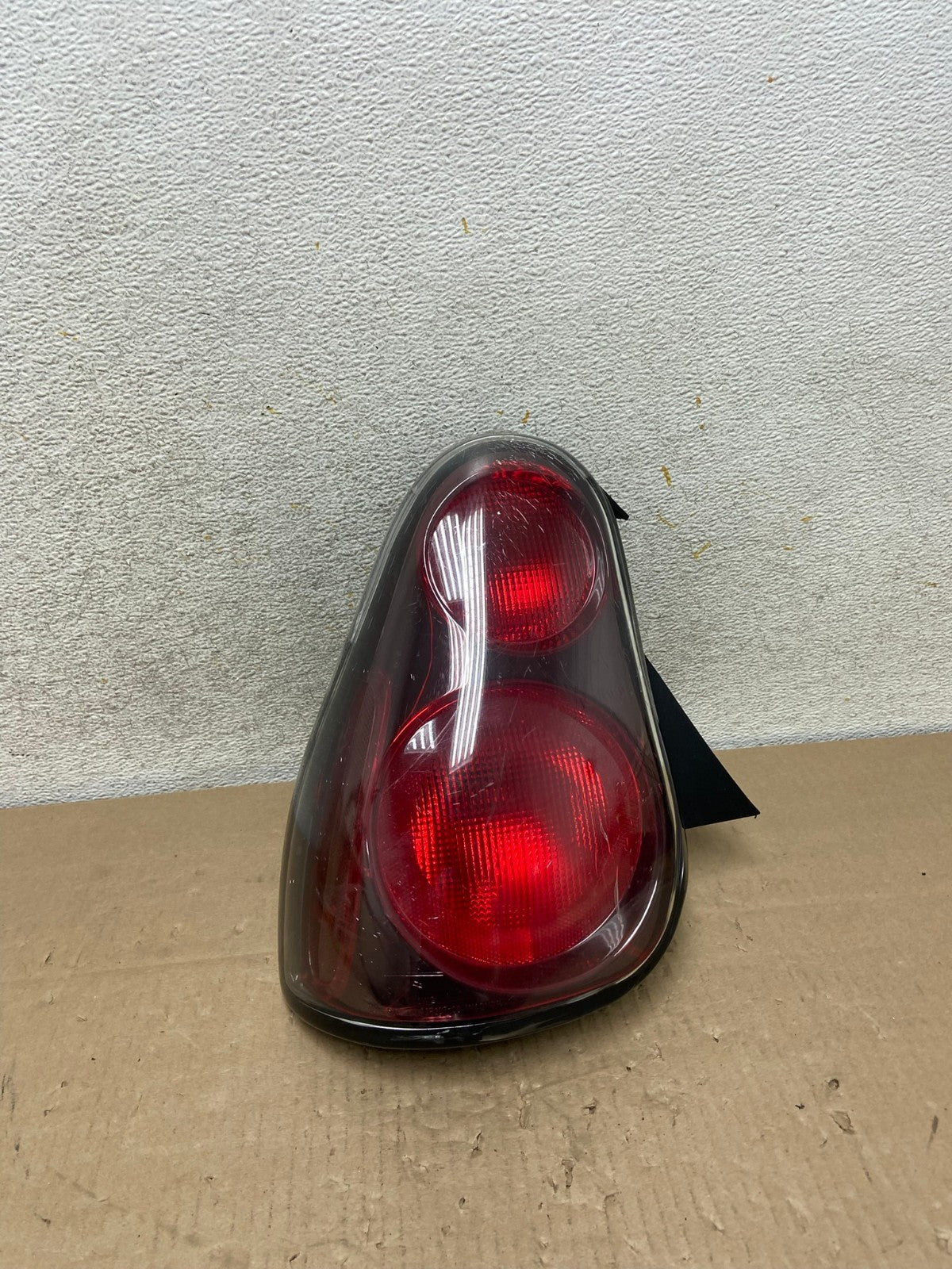 2000 to 2005 Chevrolet Monte Carlo Left Driver LH Side Tail Light AI2246 LK0