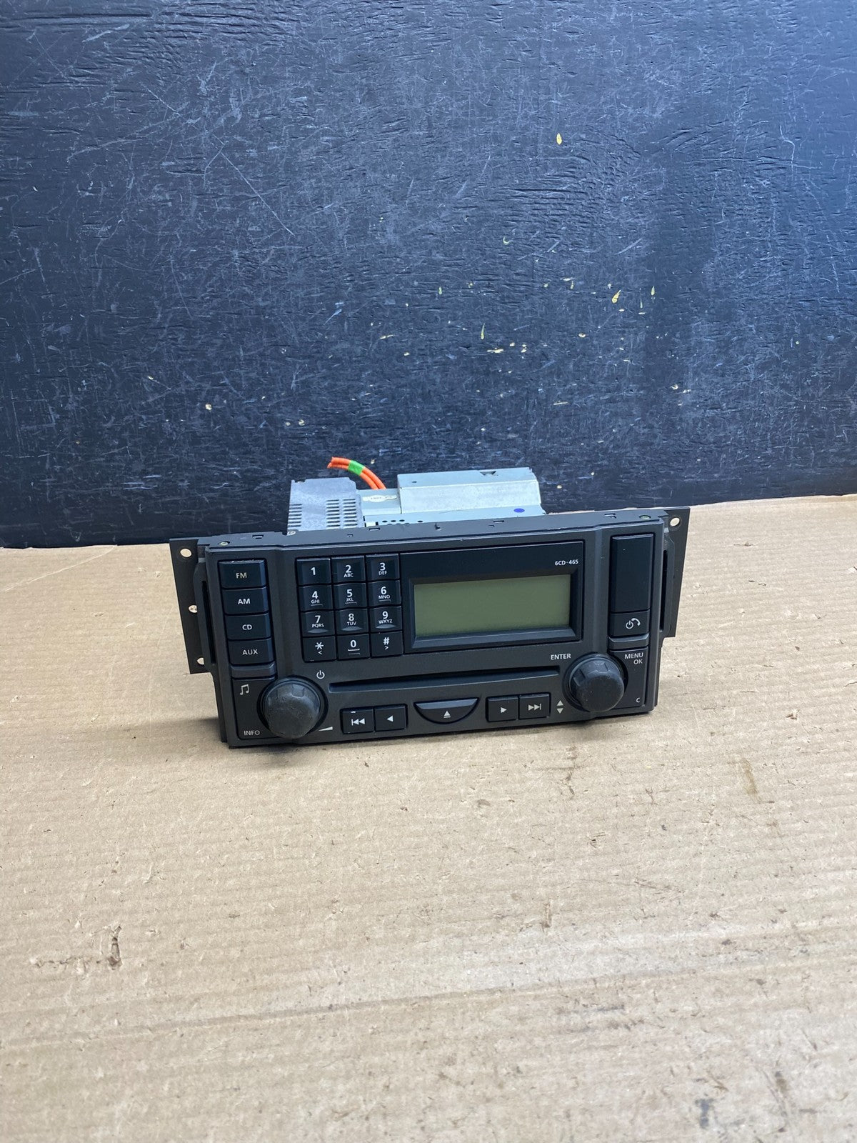 2005 2006 2007 2008 Land Range Rover LR3 6 CD Changer Stereo Radio AH3867 DG0