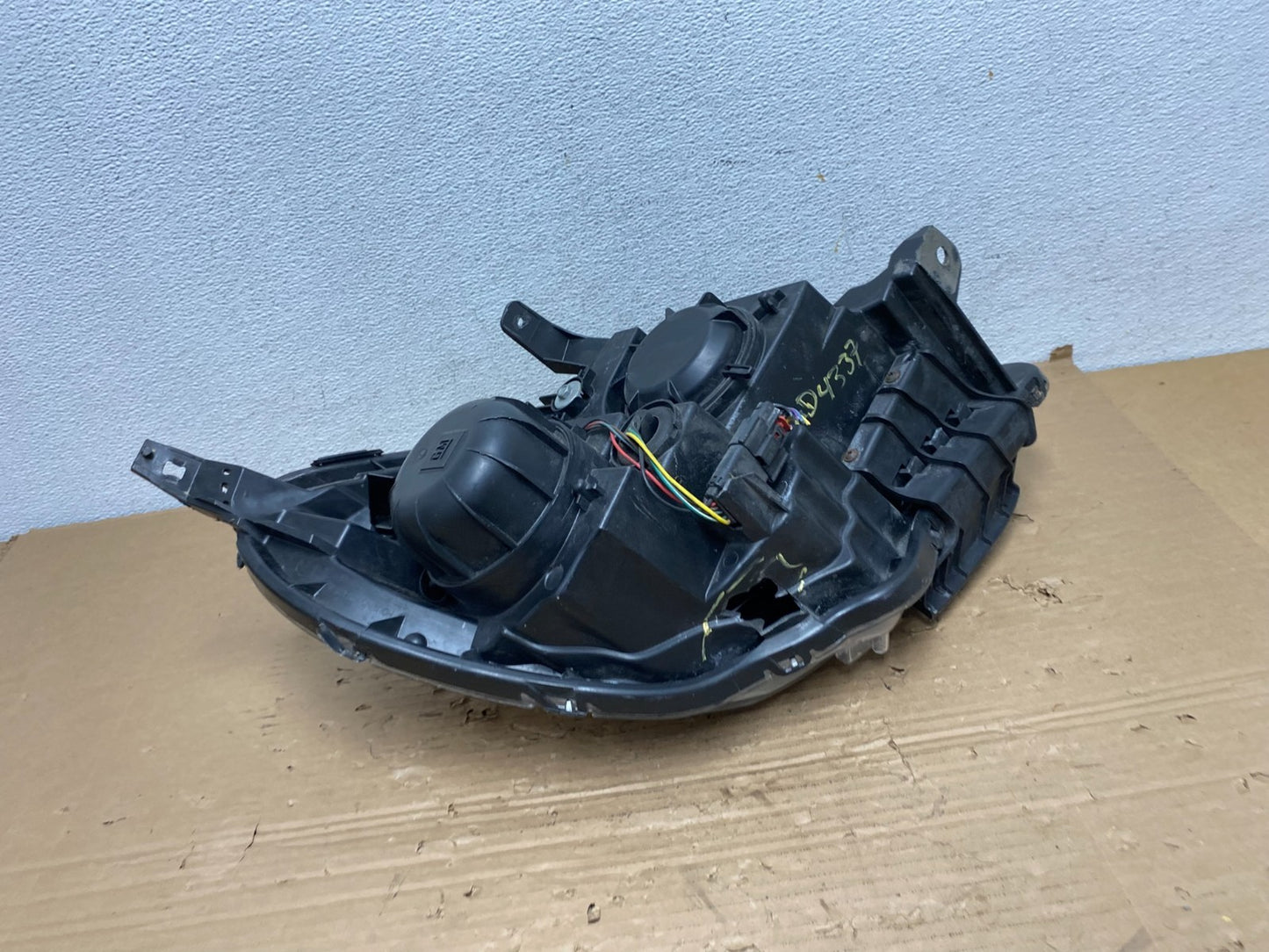 2016-2018 Chevrolet Equinox Left Driver LH Halogen Headlight AD4337 DW8