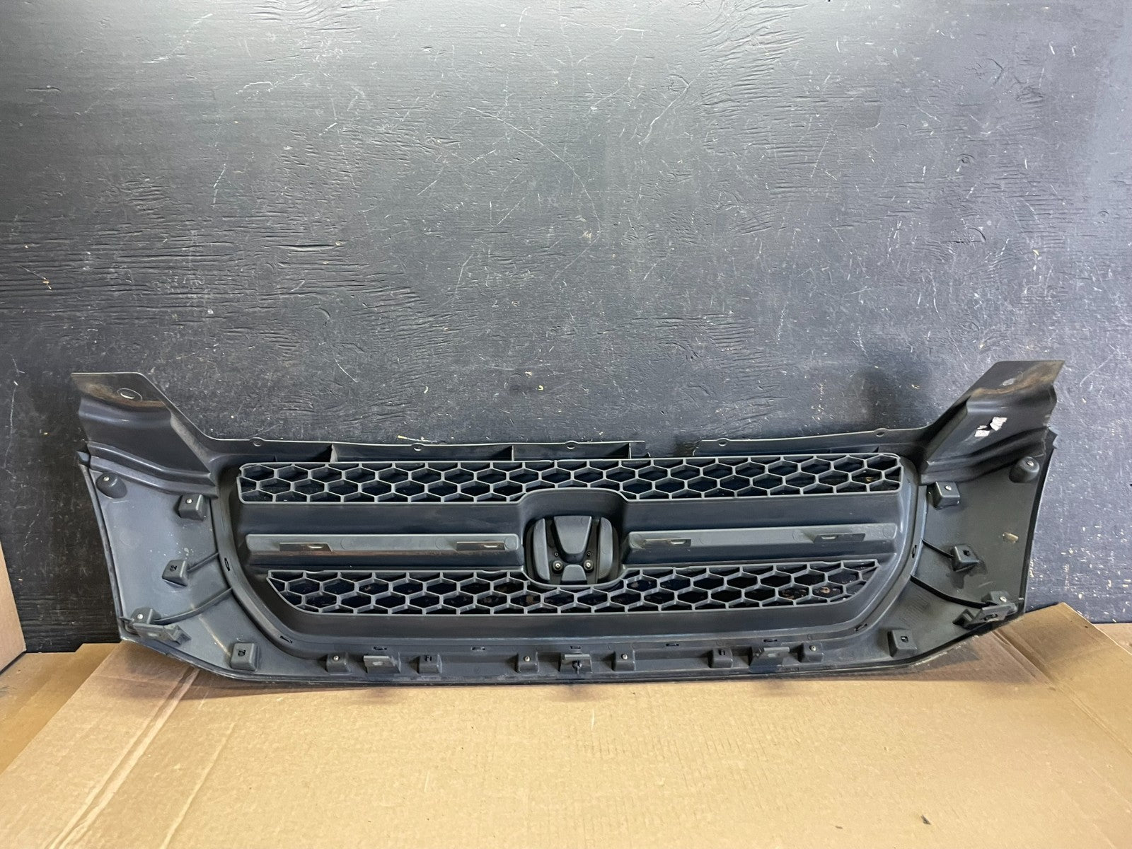 2003 2004 2005 Honda Pilot Front Upper Grill Grille Oem AB2975 DG4