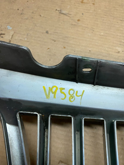 2002 to 2005 Mercury Mountaineer Front Upper Grill Grille Oem V9584 DG12