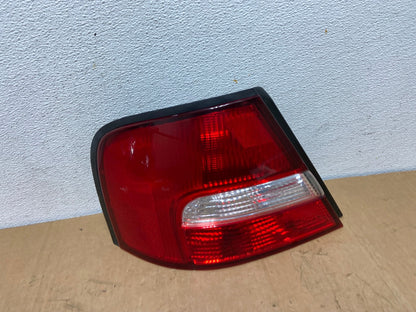 2000 to 2001 Nissan Altima Left Driver LH Side Tail Light AD1251 LK0