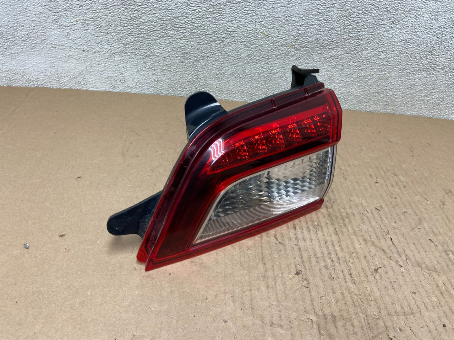 2015 - 2019 Subaru Outback Right Passenger RH Inner Tail Light OEM AB6008 DW2