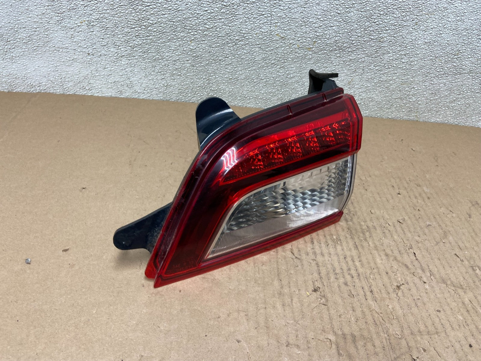 2015 - 2019 Subaru Outback Right Passenger RH Inner Tail Light OEM AB6008 DW2