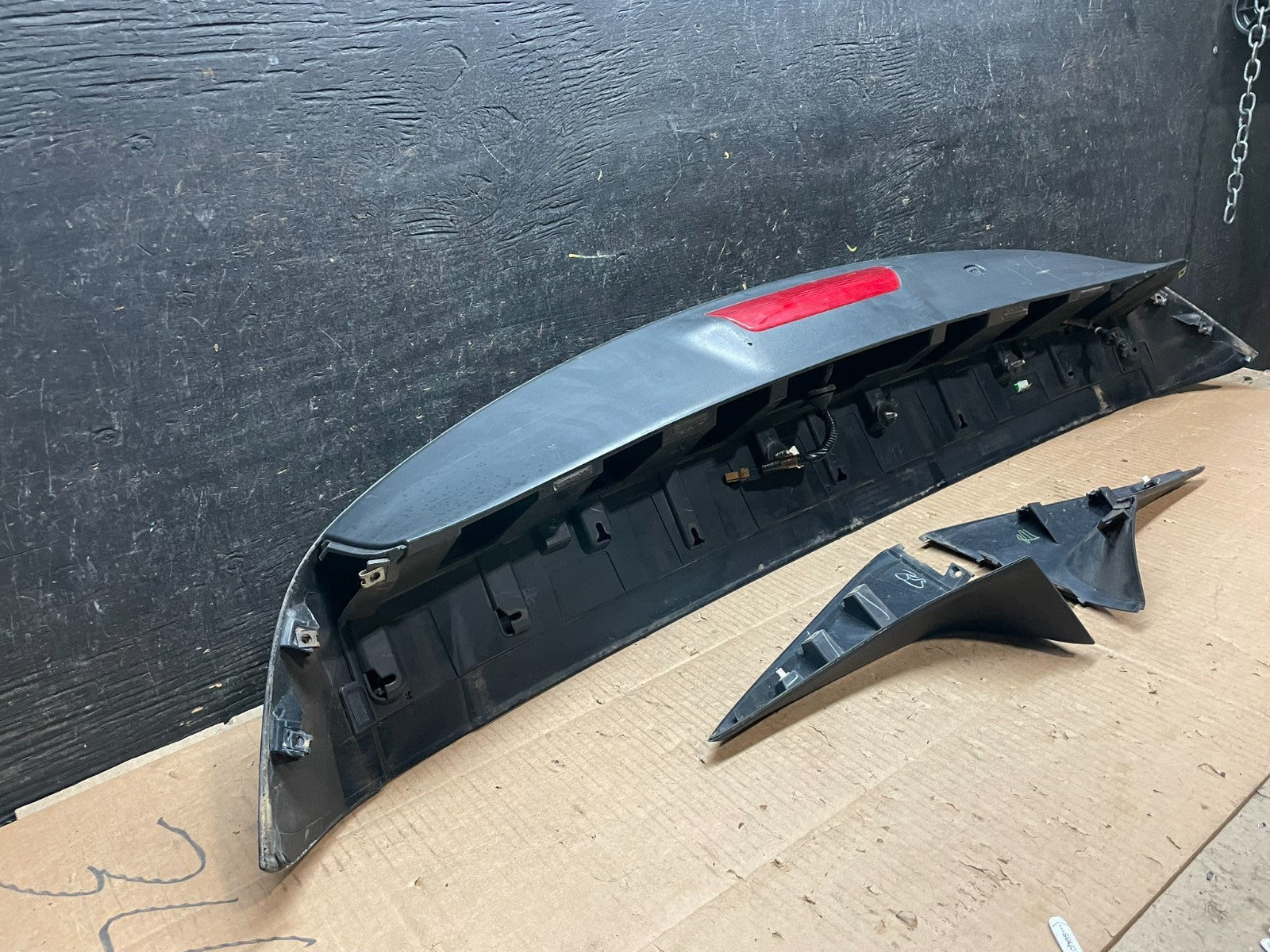 2013-2020 Nissan Pathfinder Rear Spoiler Wing Oem y1956 DG7