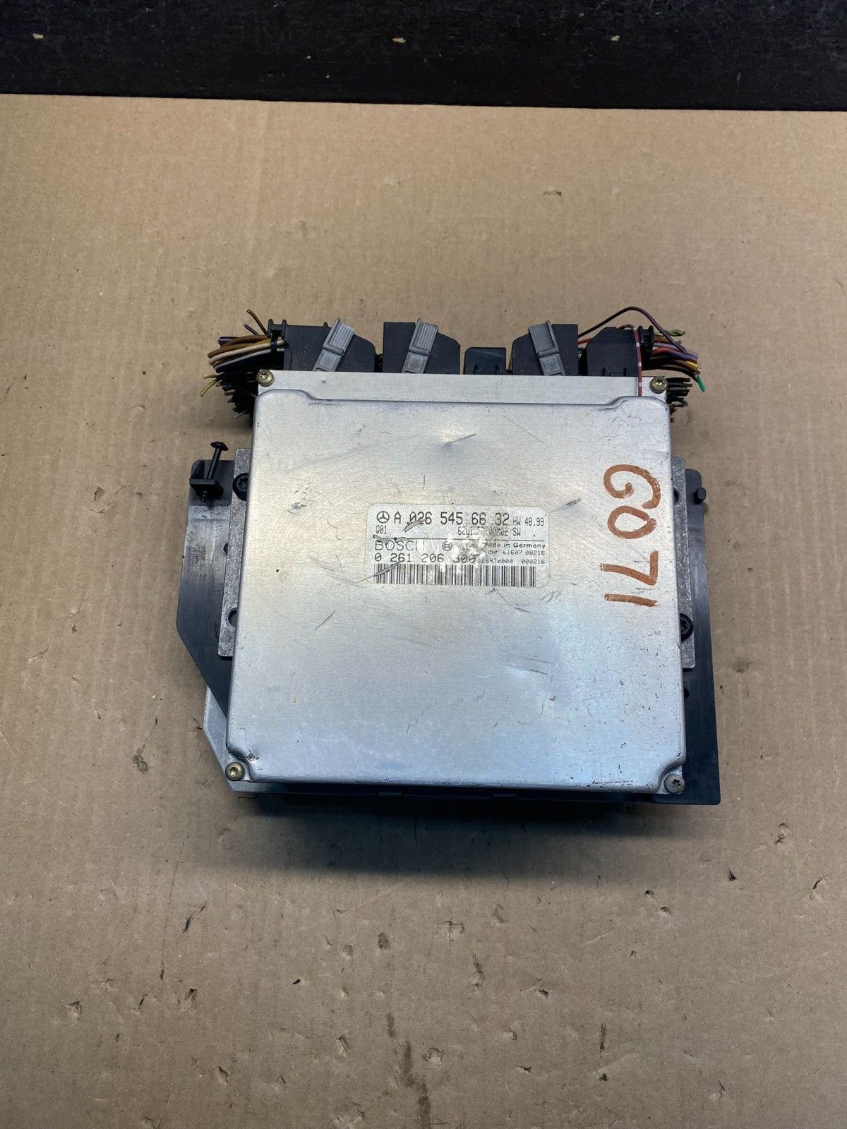 1998 - 2000 Mercedes Benz ML320 Engine Computer Ecu Ecm AG9393 DW0
