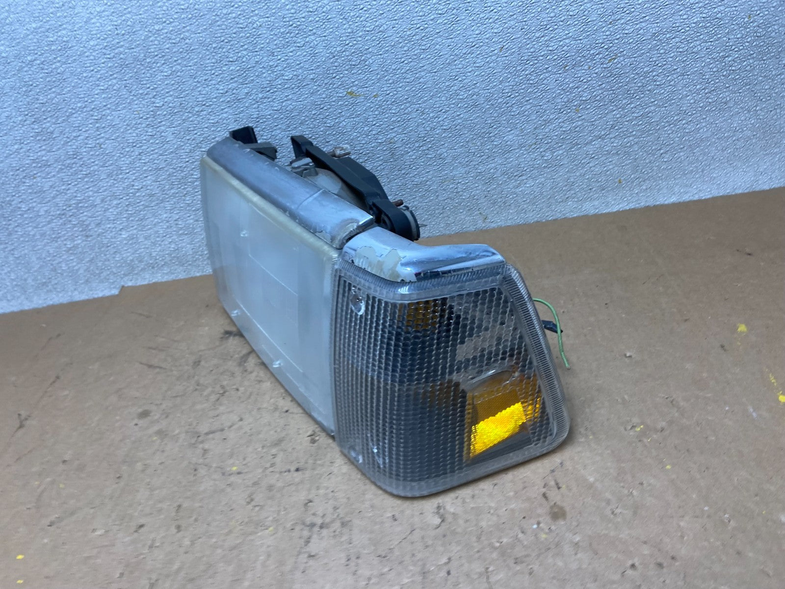 1990 to 1993 Volvo 240 Driver Left Side Headlight Z79931