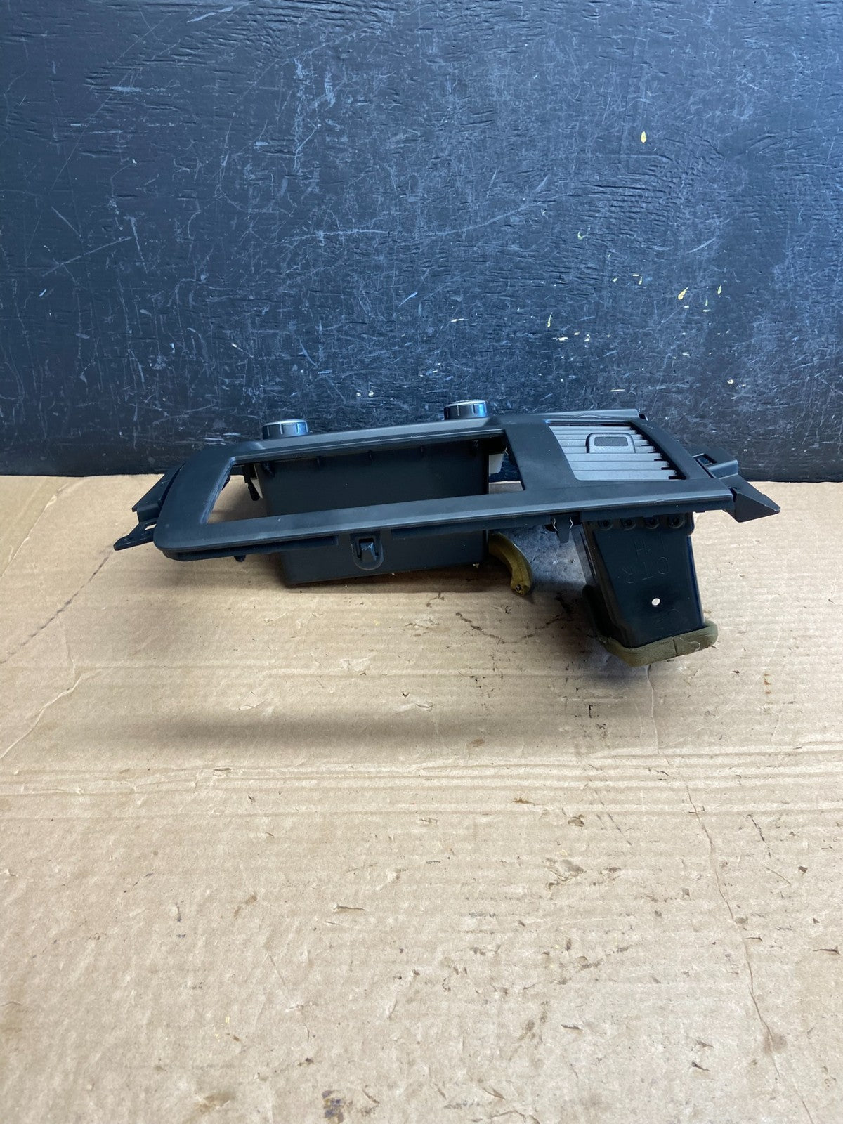 2012-2018 Nissan NV1500 Radio A/C Heat Temperature Climate Control AF2092 DW3