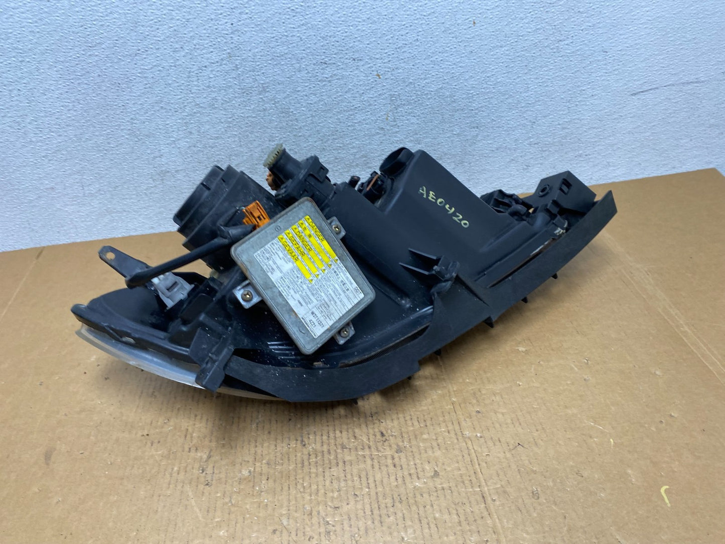 2004 to 2009 Mazda 3 Sedan Left Driver LH Side XENON Headlight AE0420 DW7