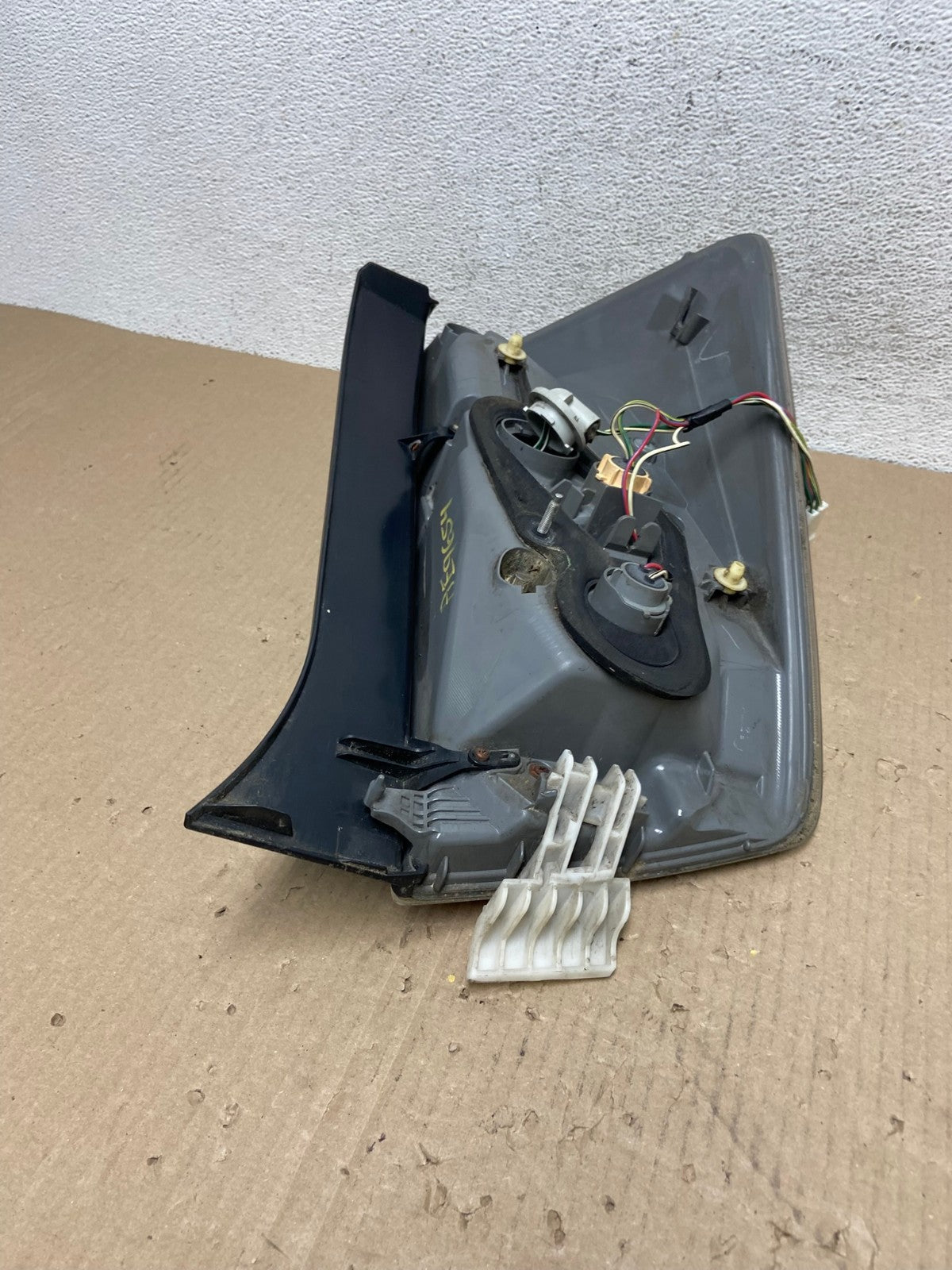 2010 2011 Toyota Prius Tail Light Left Driver LH Side AE9654 LK5