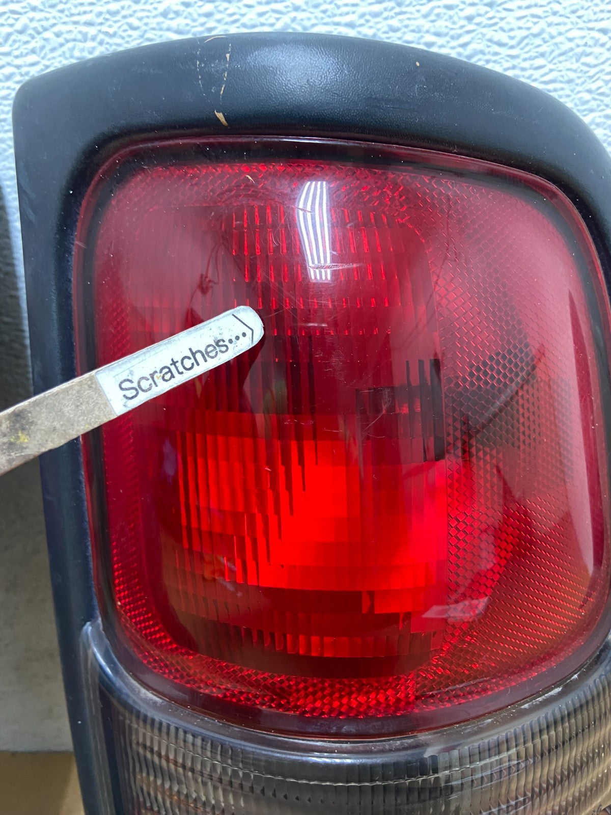1994 to 2001 Dodge Ram 1500 Left+Right Tail Lights AD8916 DW4