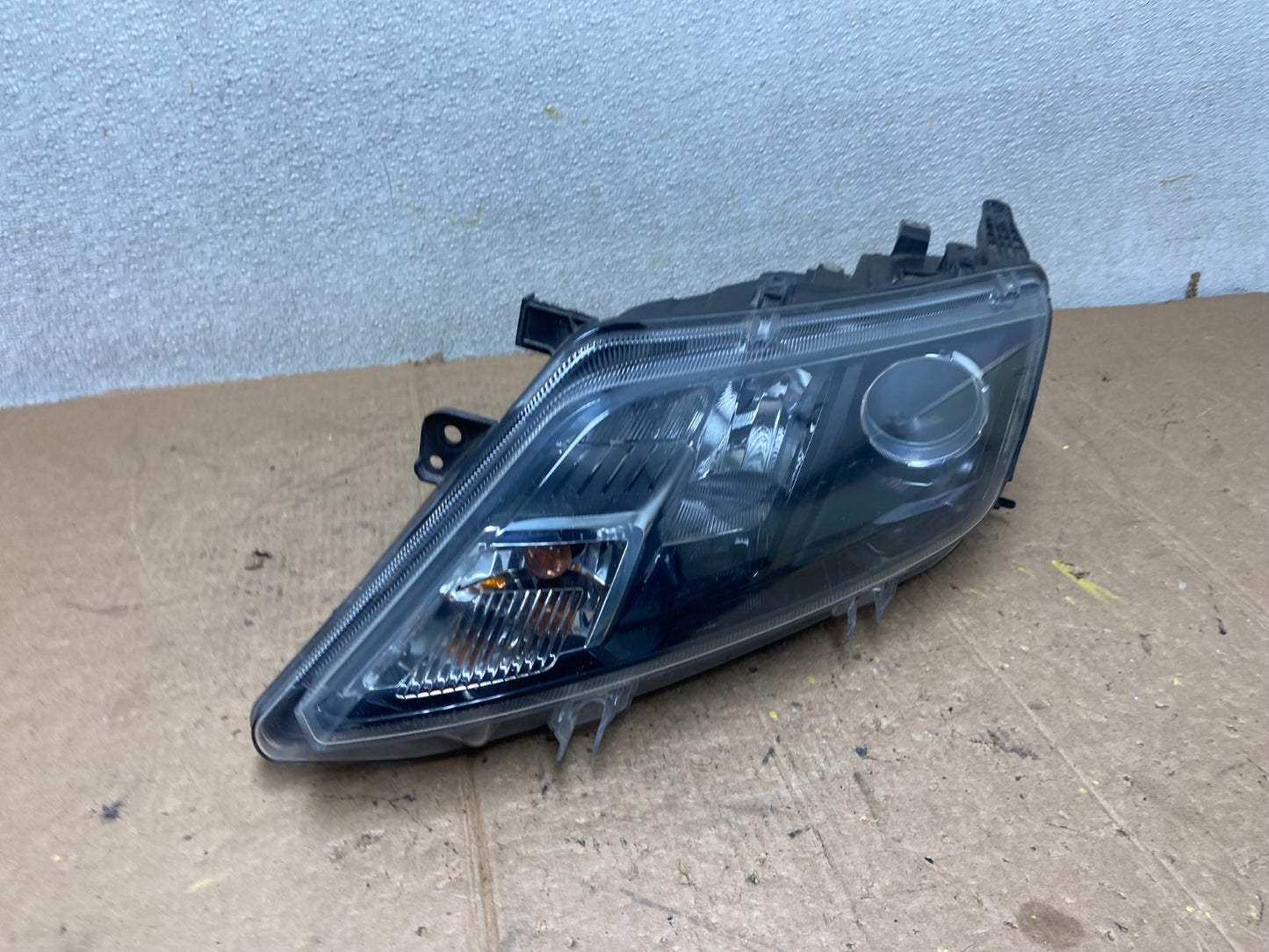 2010 2011 2012 Ford Fusion Left Driver LH Side Headlight Halogen AA3880 DW2