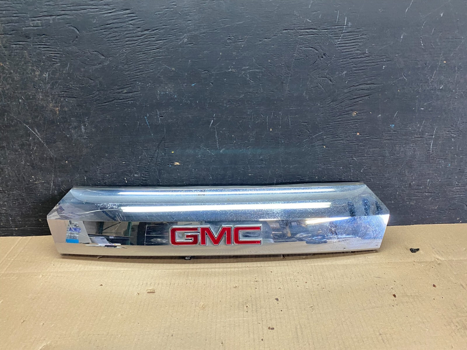 2010-2015 Gmc Terrain Lift Gate Handle Trim Back Up Camera Chrome Panel i7415 DG0