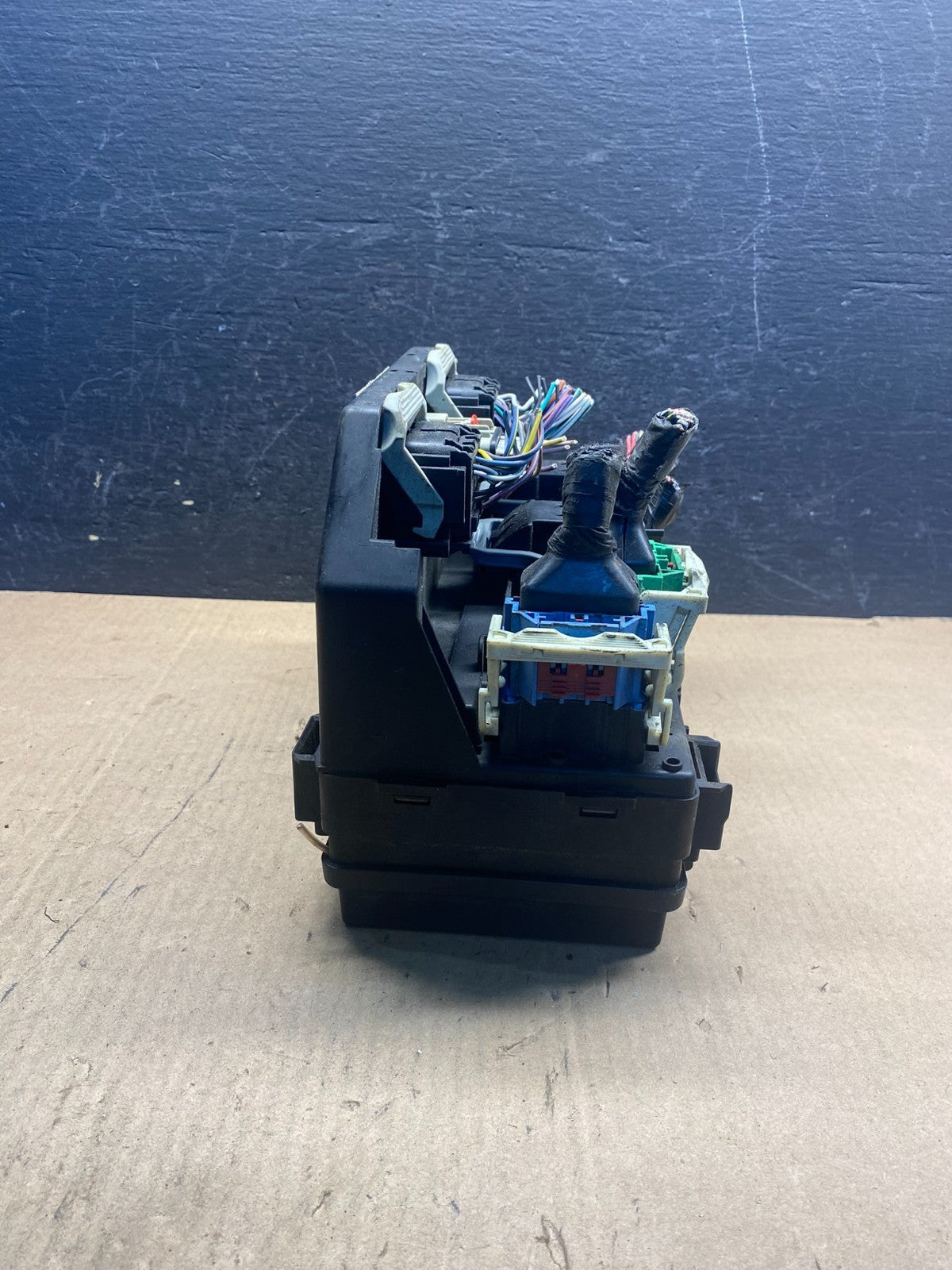 2008 2009 Liberty Nitro TIPM Power Integrated Fuse Box Module AE7777 DW2