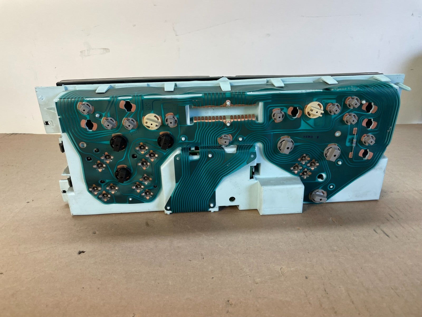 1995 to 1999 Chevrolet Silverado Suburban Cluster Gauge Speedometer AG1036 DG9