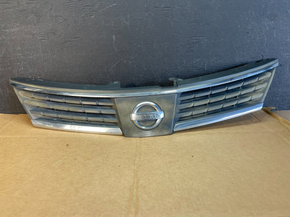 2007 2008 2009 Nissan Versa Sedan Front Upper Grill Grille AE0793 DG0