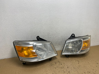 2008 to 2010 Dodge Caravan Left+Right Set Side Halogen Headlights AF8422 DW2