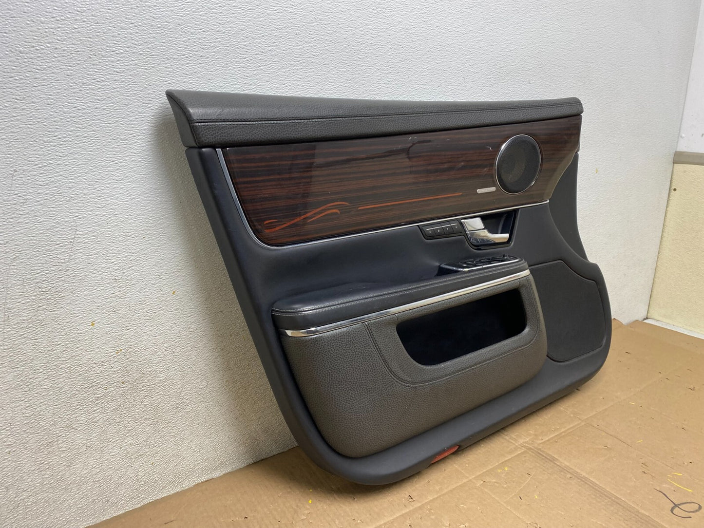 2010 to 2015 Jaguar XJ Interior Front Left Driver LH Door Trim Panel OEM G65402