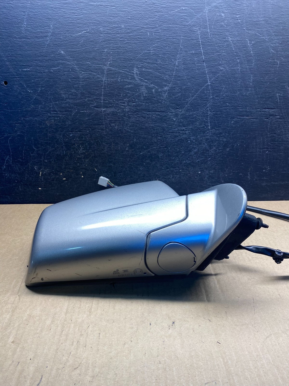 2004 to 2009 Cadillac SRX Right Passenger RH Side View Door Mirror AG7133 DW3