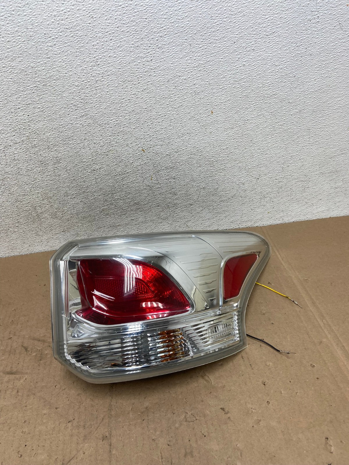2014-2015 Mitsubishi Outlander Left Driver LH Side Tail Light AG4742 LK0