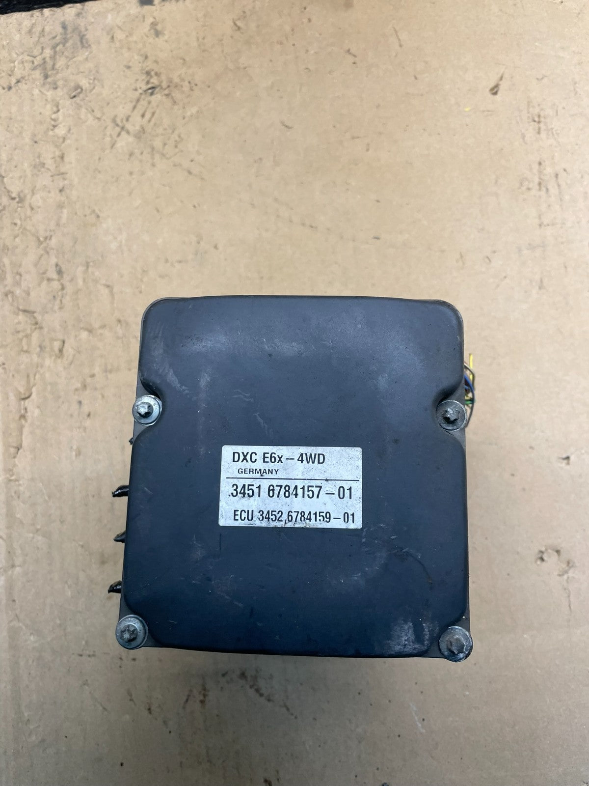 2008 to 2010 BMW 5 Series ABS Pump Control OEM Module w6825 DG4