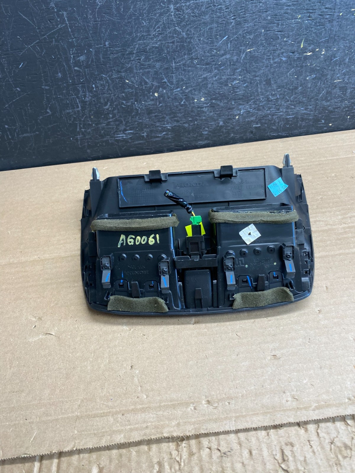 2007 - 2013 Acura MDX Front Dash Tray Center Console Air Vents Hazard AG0061 DG4