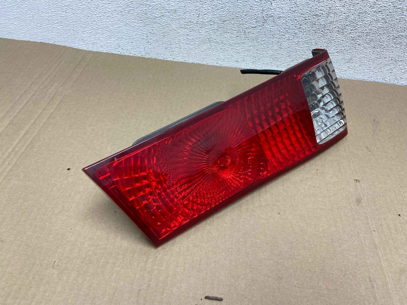 2000-2001 Toyota Camry Tail Light Left Driver LH Side Inner AE9406 LK2