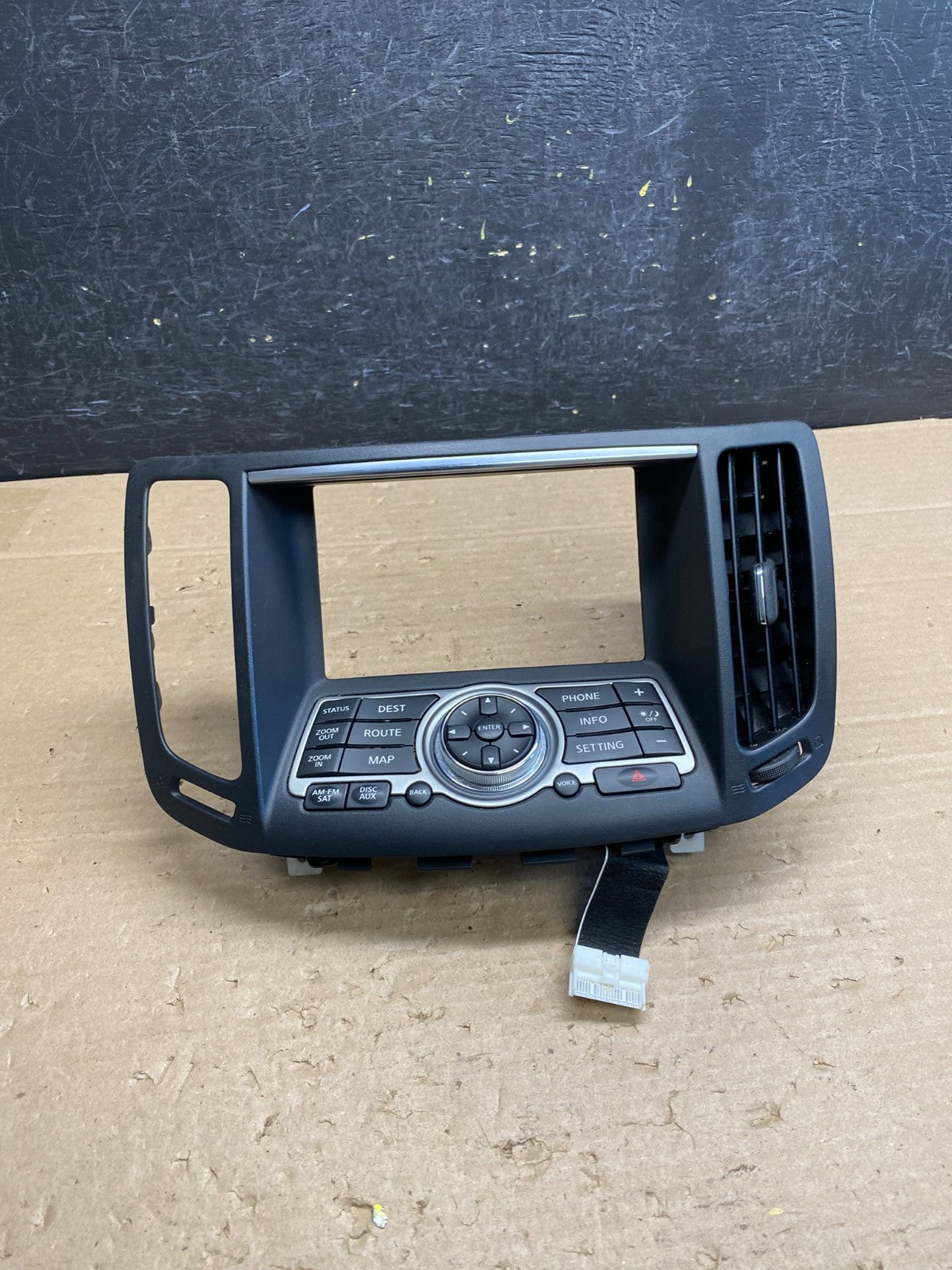 2007 - 2015 Infiniti G35 G37 Radio Player Screen Panel Bezel AG6470 DG0