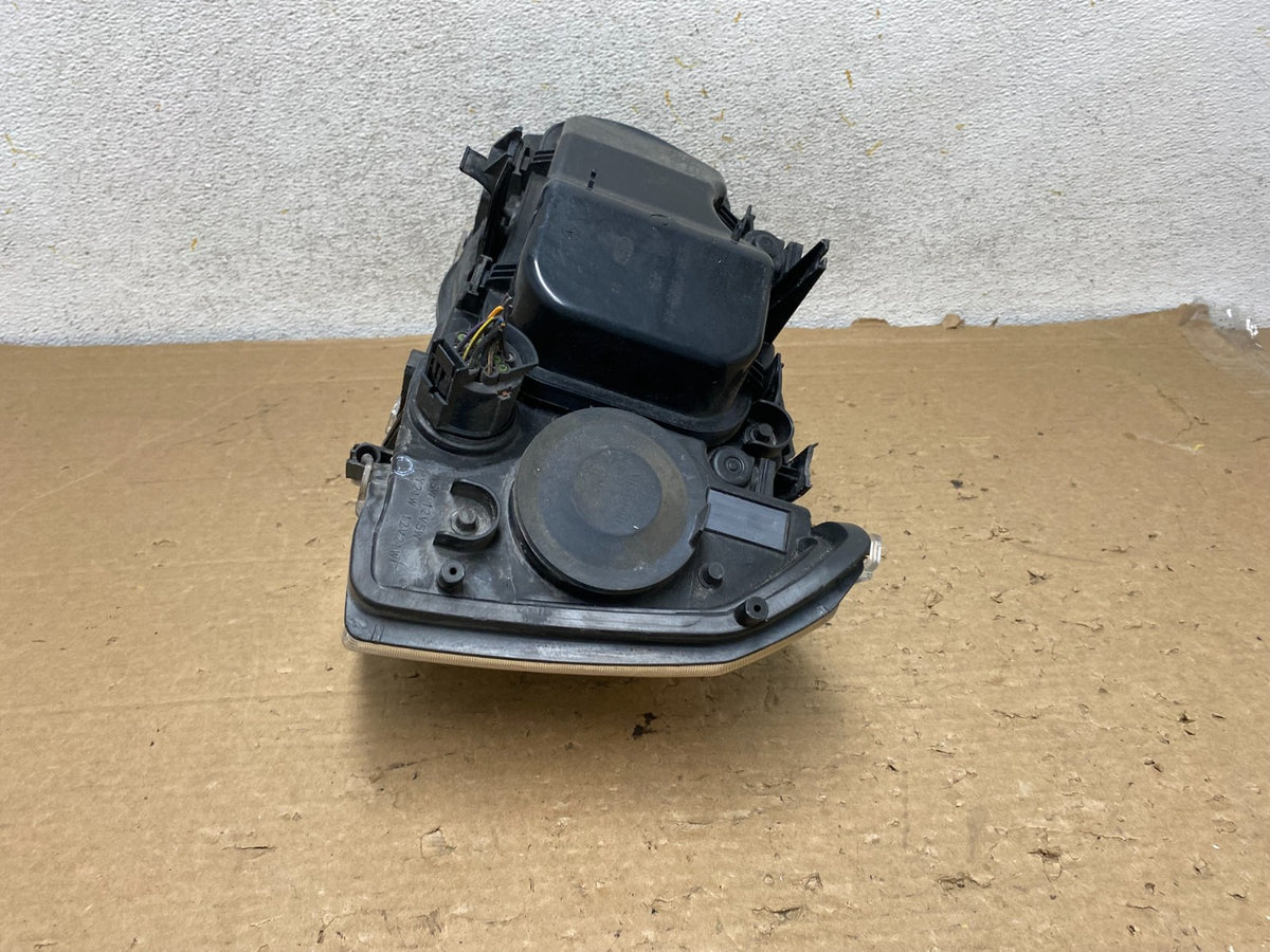 2008-2012 Land Rover LR2 Right Passenger RH Side Halogen Headlight AH9159 DW8