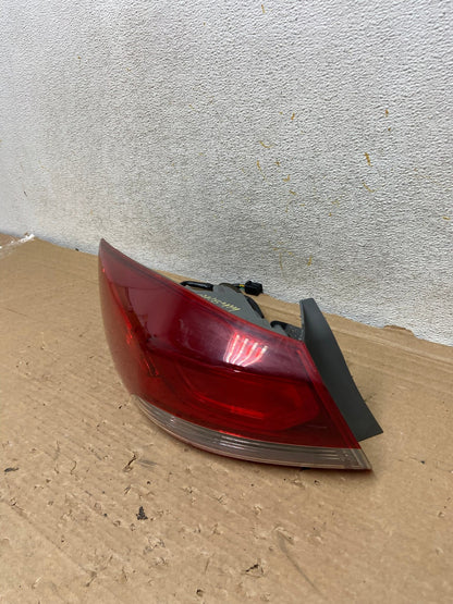 2017 to 2018 Hyundai Elantra Left Driver LH Side Tail Light AH8414 LK1